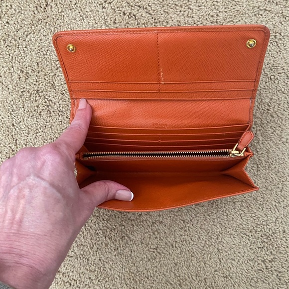 Prada Large Saffiano Leather Wallet - Picture 6 of 10
